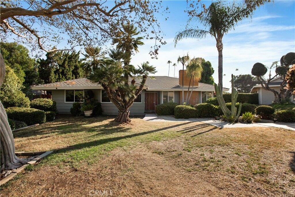 Property Photo:  1185 La Subida Court  CA 92507 
