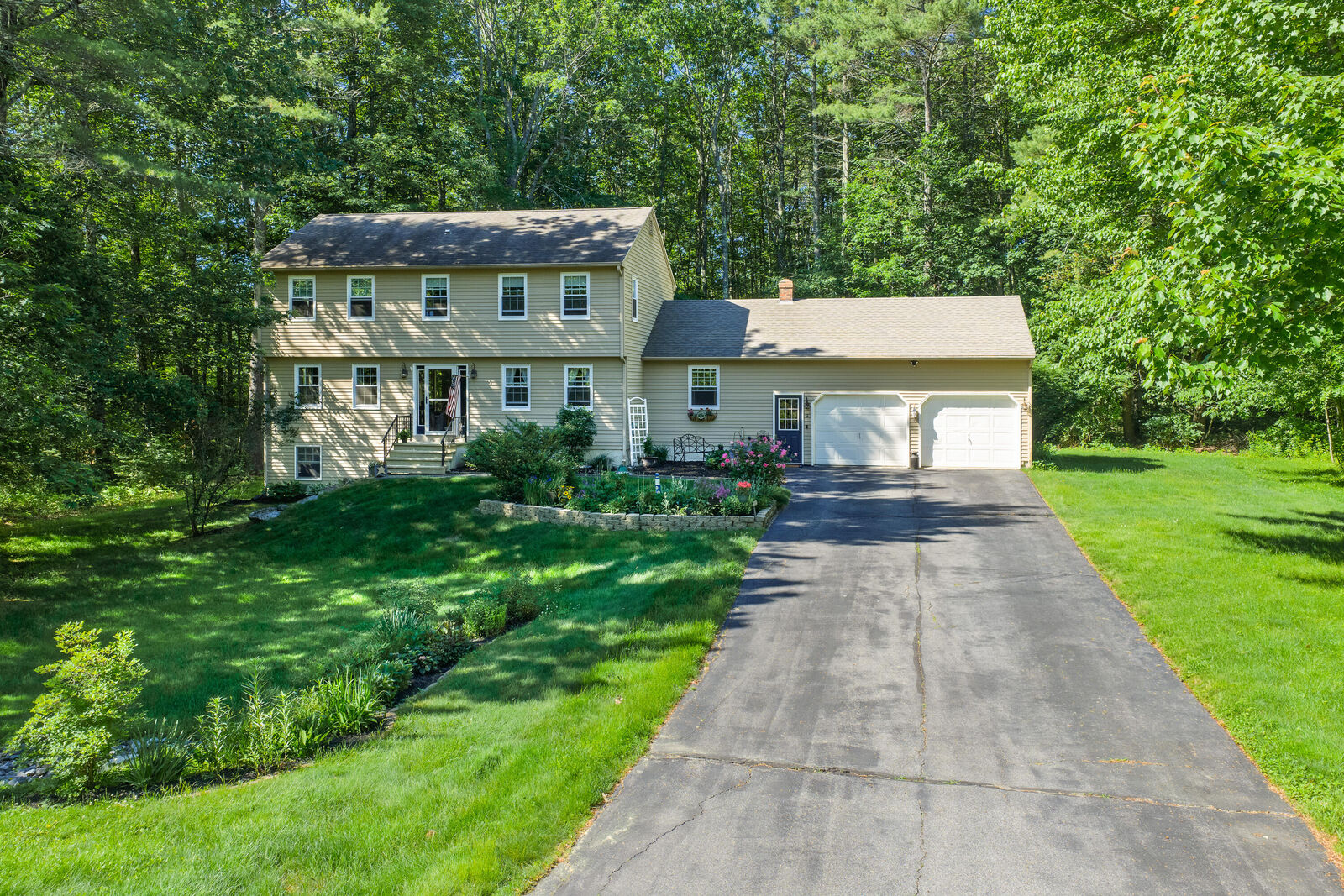 Property Photo:  9 Juniper Lane  ME 04105 