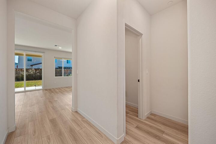 Property Photo:  412 Fallen Leaf Street  CA 95605 