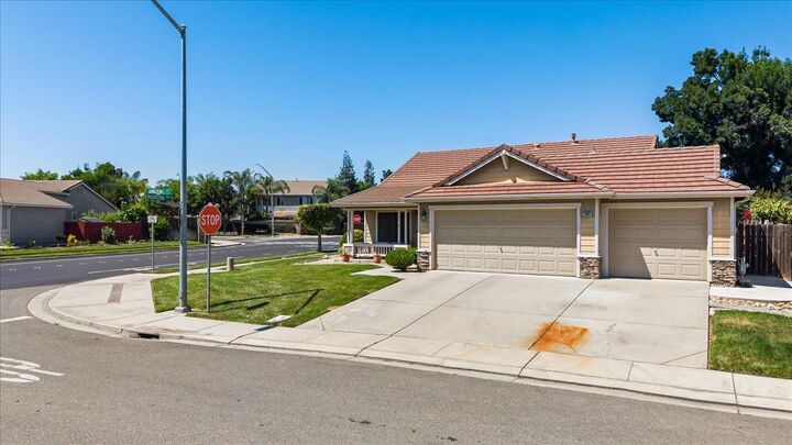 Property Photo:  2901 Gambler Hill Court  CA 95367 