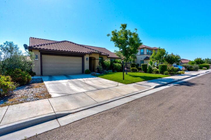 Property Photo:  274 North Street  CA 93635 