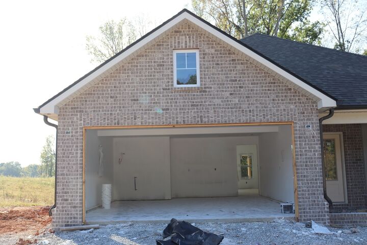 Property Photo:  1638 Hidden Creek Trl  TN 37043 
