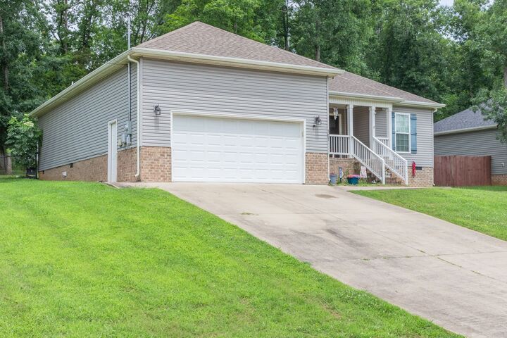 Property Photo:  107 Doak St  TN 37160 