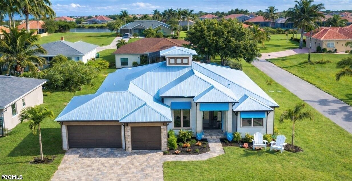 Property Photo:  2801 SW 33rd Terrace  FL 33914 