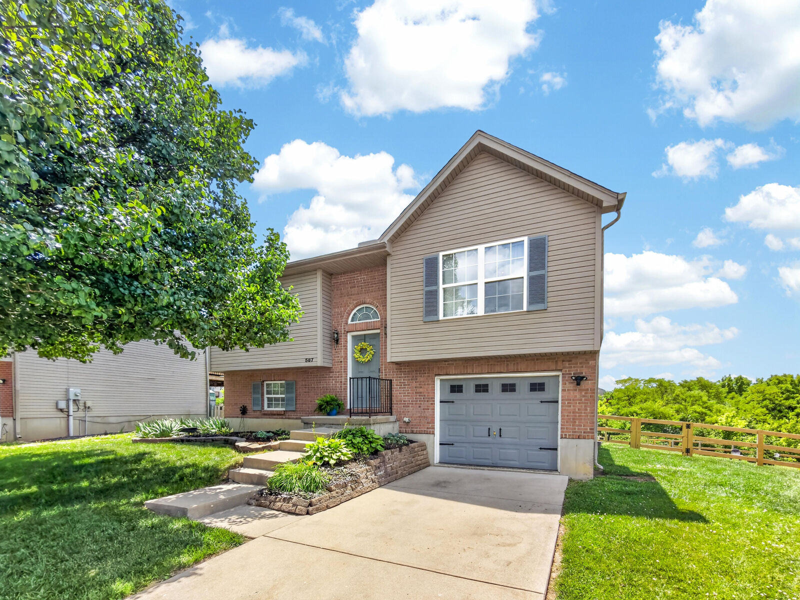 Property Photo:  587 Branch Court  KY 41051 