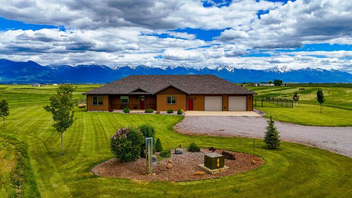 Property Photo: 40800 Stinger Road MT 59864