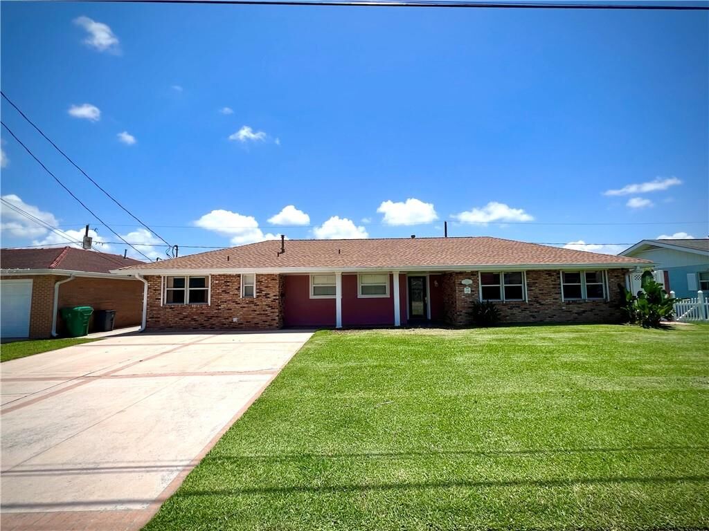 Property Photo:  1113 Joyce Street  LA 70072 