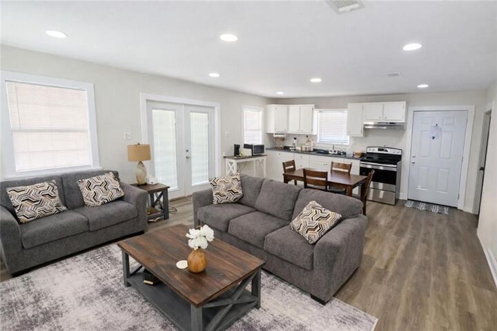 Property Photo:  697 Martin Lane  LA 70083 