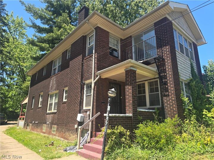 Property Photo:  1872 Cordova Avenue  OH 44504 