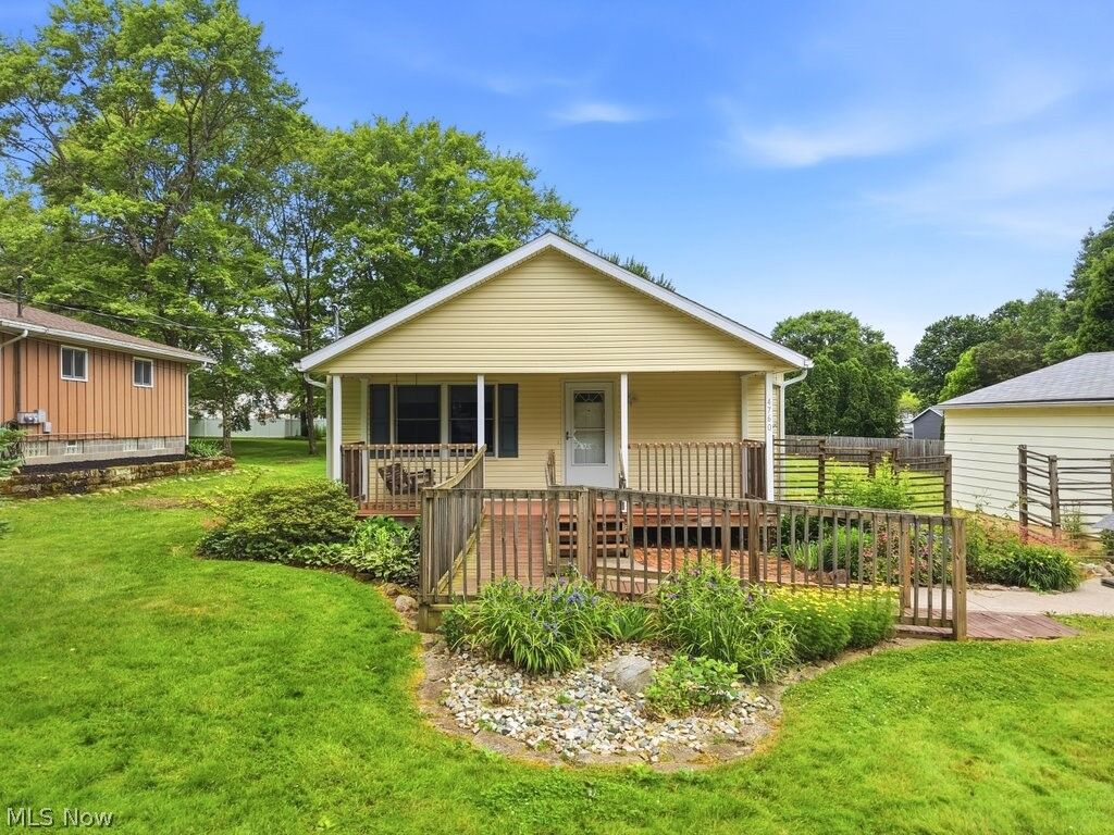 Property Photo: 4760 Sunnyside Drive OH 44224