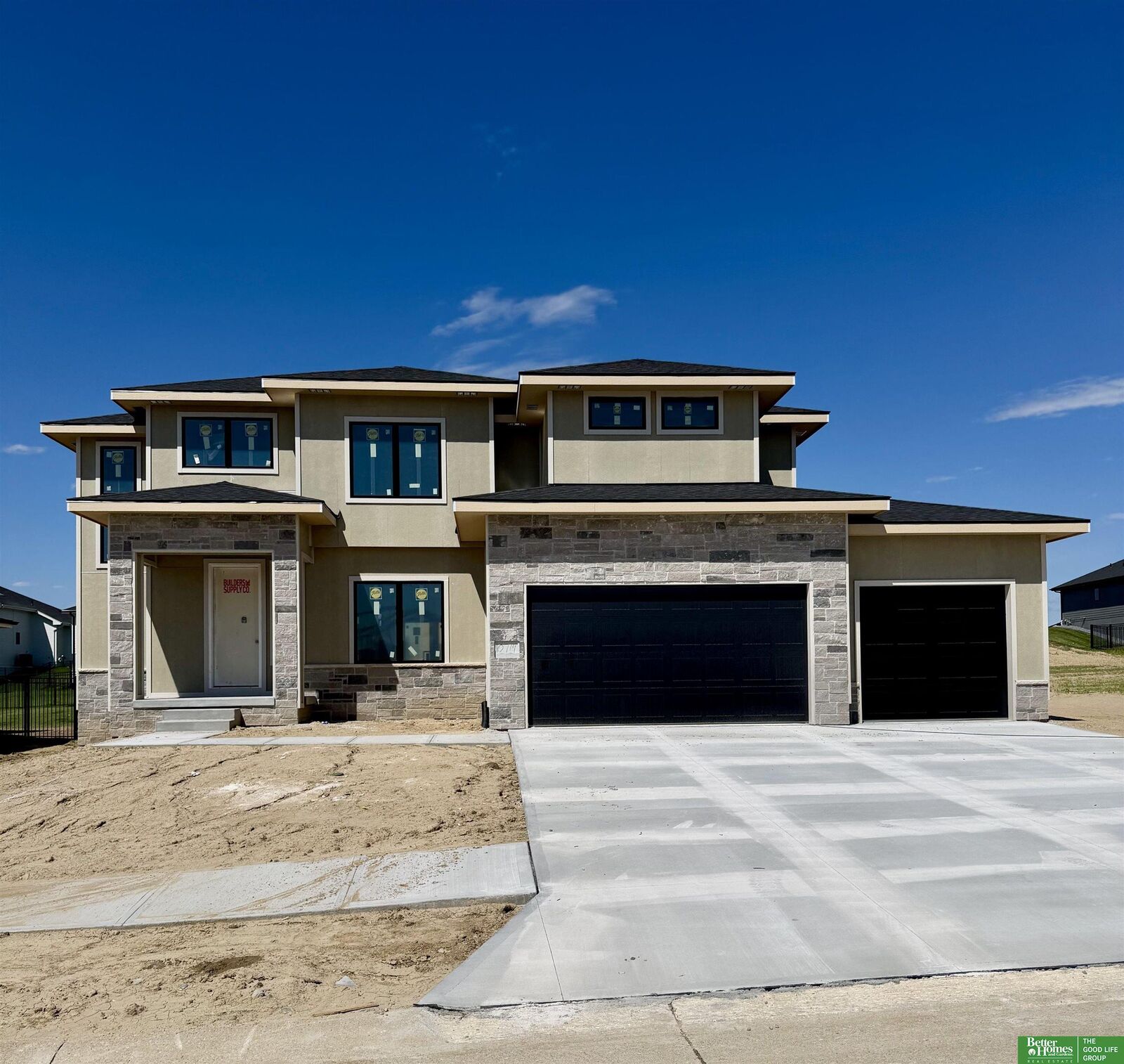 Property Photo:  10714 S 219th Avenue  NE 68028 