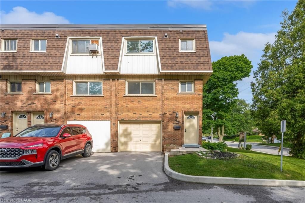 Property Photo:  125 Bonaventure Drive 44  ON L9C 5Y9 