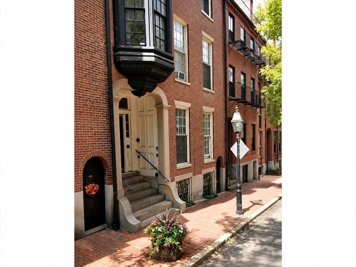 Property Photo:  45A Hancock St A  MA 02114 