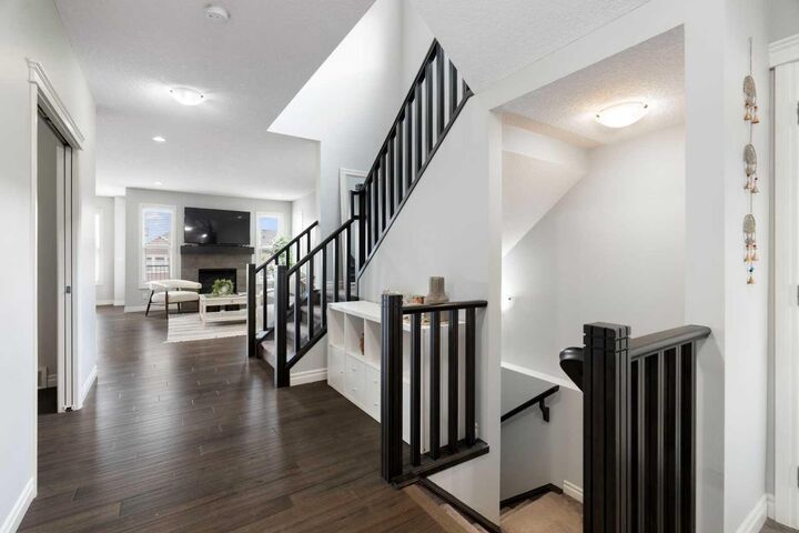 Property Photo: 232 Nolancrest Heights NW AB T3R 0V8