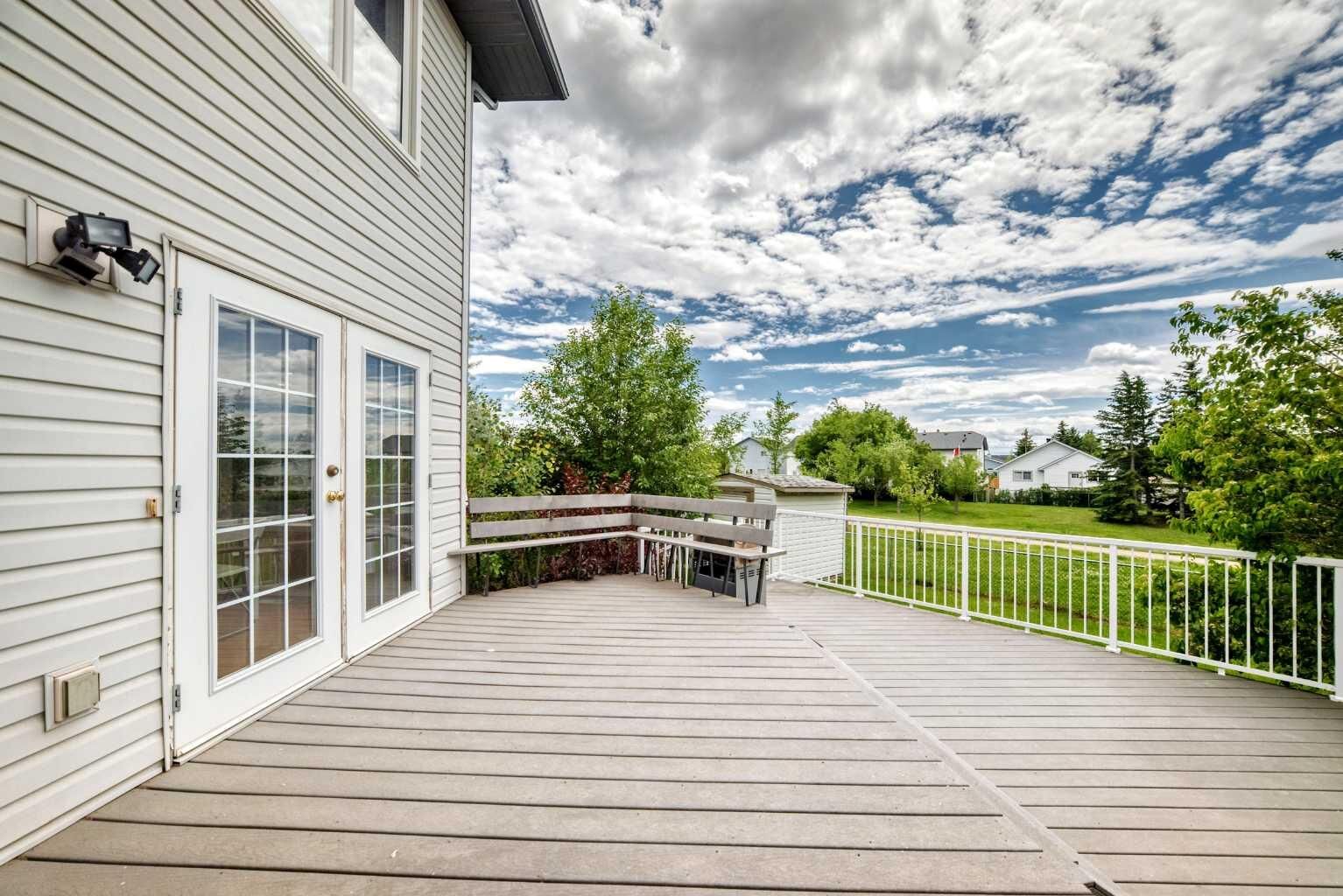 Property Photo: 27 Covette Green NE AB T3K 4P1