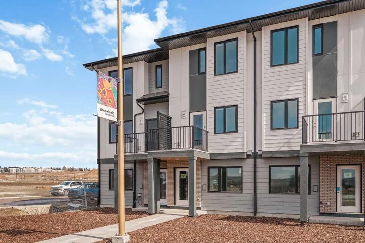 Property Photo:  5750 Dene Way 53  AB T3T 0E7 