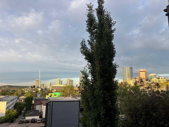 Property Photo: 540 5 Avenue NE 205 AB T2E 0L2