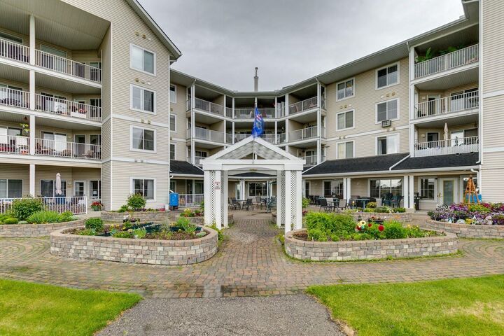 Photo de la propriété:  305 1 Avenue NW 415  AB T4B 2M5 