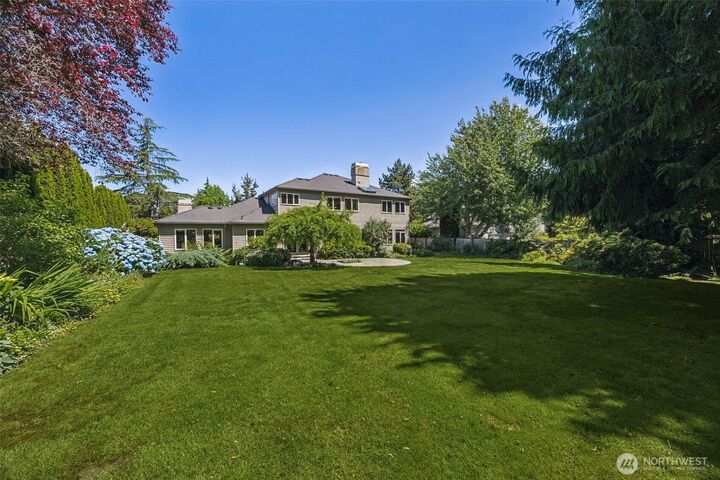 Property Photo:  255 SW 194th Place  WA 98166 