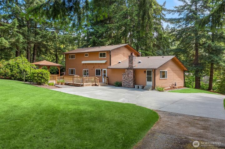 Property Photo: 14043 177th Avenue SE WA 98059