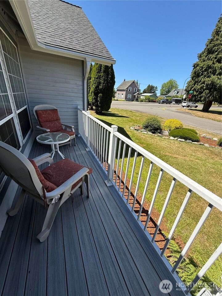 Property Photo:  3110  13th Street  WA 98201 