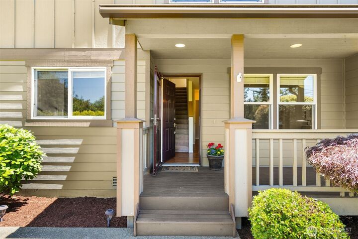 Property Photo: 1706 81st Ave NE WA 98258