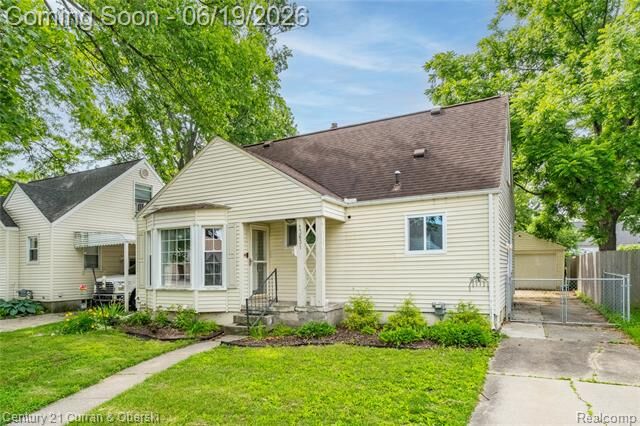 Property Photo:  13631 Labelle Street  MI 48237 
