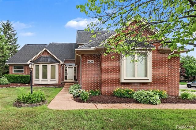 Property Photo:  55206 Leonard Court  MI 48316 