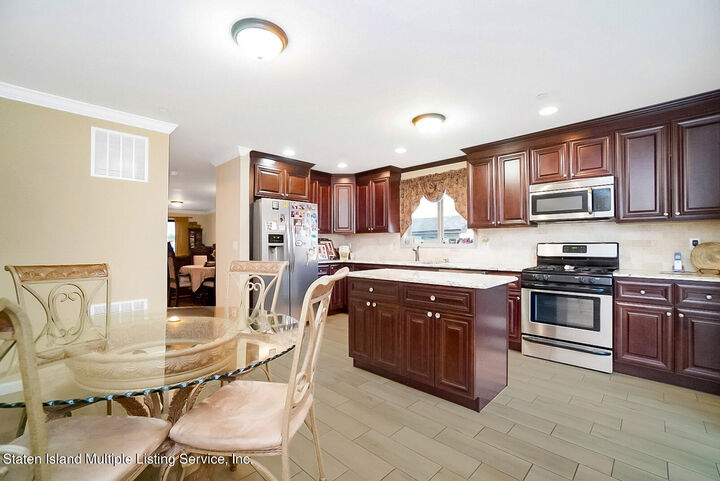 Property Photo:  57 Alberta Avenue  NY 10314 