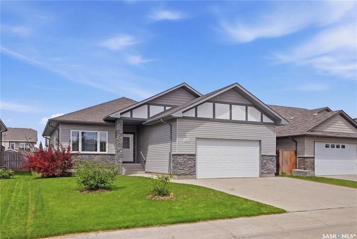 Property Photo: 620 6th Avenue S SK S0K 0A2