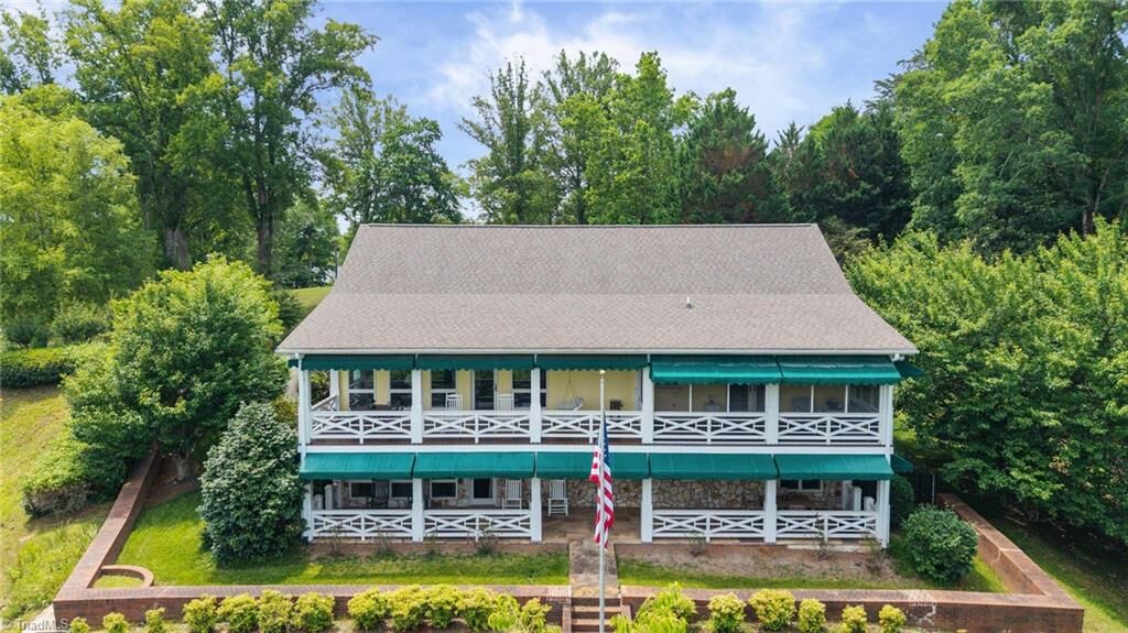 Property Photo:  331 Valleyview Drive  NC 27030 