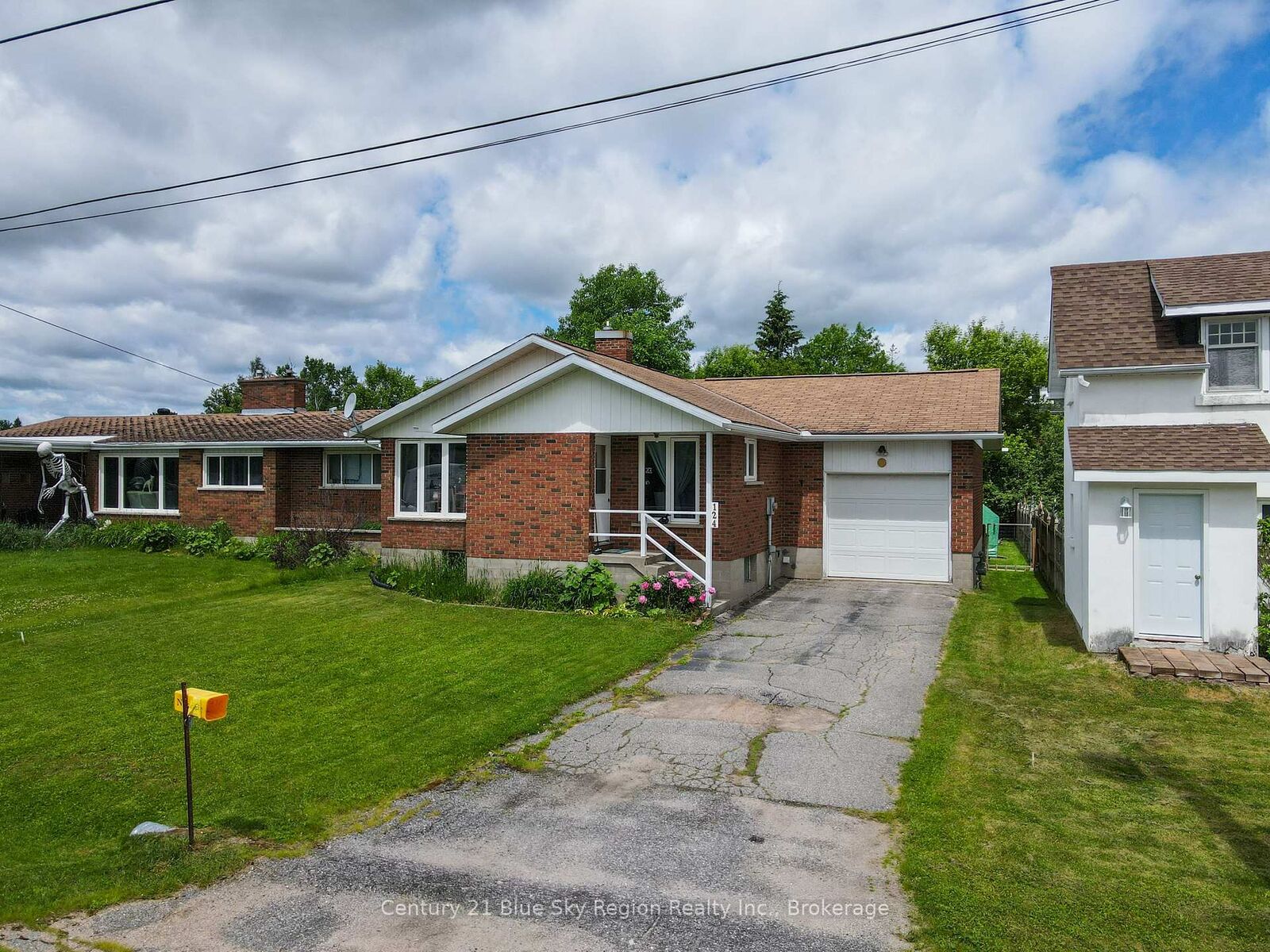 Property Photo: 124 King Street W ON P0H 1Z0