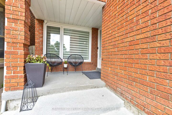 Property Photo:  109 Woodcroft Lane  ON L4L 6T2 