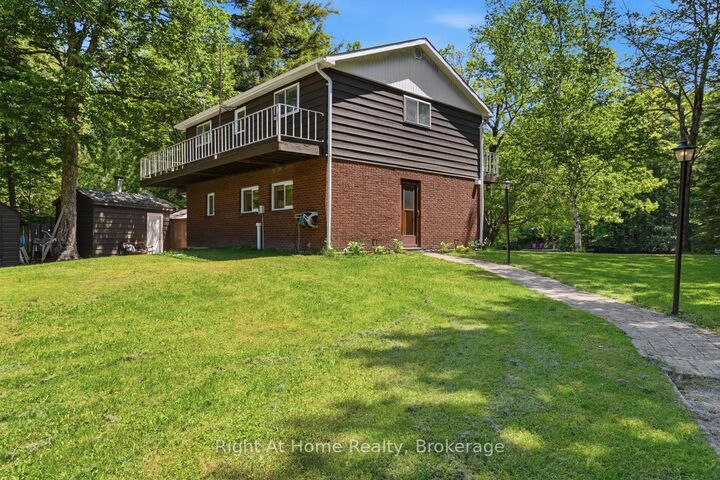 Property Photo: 1074 Holiday Park Drive ON P1L 1W9