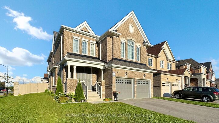 Property Photo: 845 Langford Boulevard ON L3Z 4J2