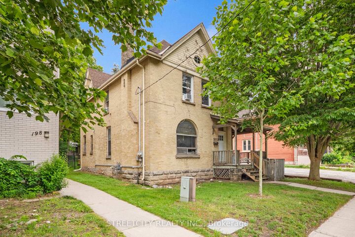 202 Sydenham Street — photo 1