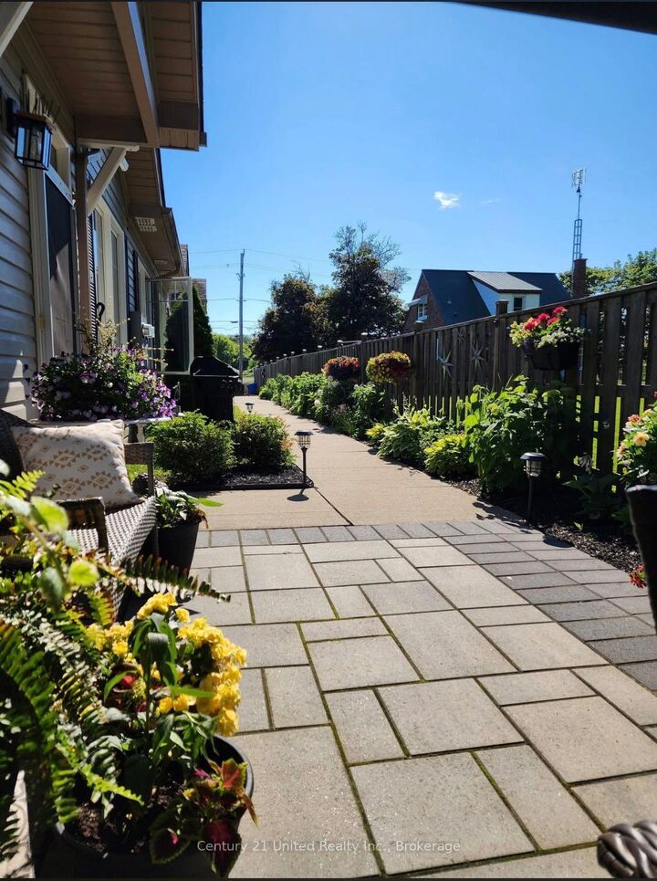 Property Photo: 774 Ontario Street 4 ON K9A 3C5