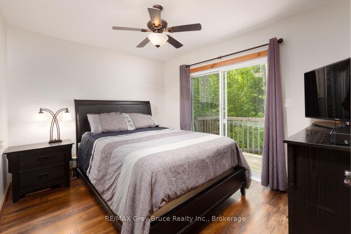 73 Maple Drive — photo 1