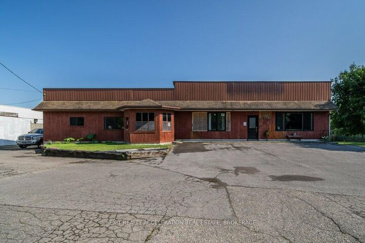 Property Photo: 108 Dundas Street ON K0K 1X0