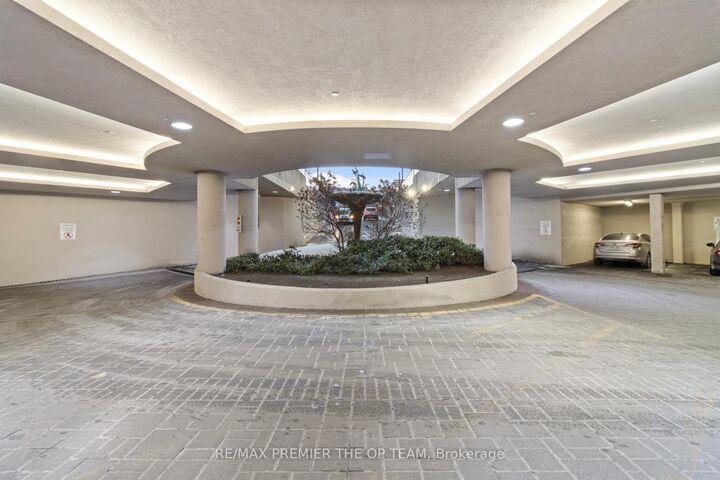 Property Photo: 23 Cox Boulevard 1077 ON L3R 7Z9