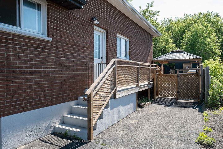 Property Photo: 91 Scott Street ON K8V 3B5