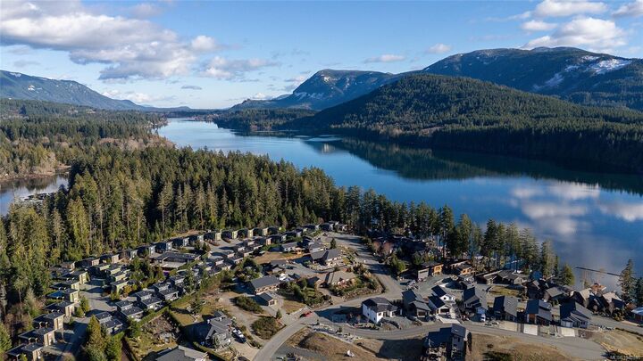 Property Photo:  7284 Lakefront Dr  BC V0R 2G1 