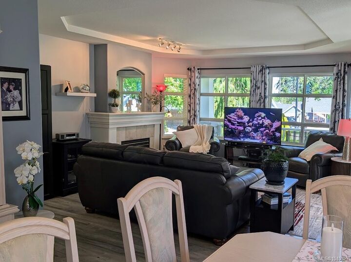 Property Photo: 886 Stanhope Rd BC V9P 2T7