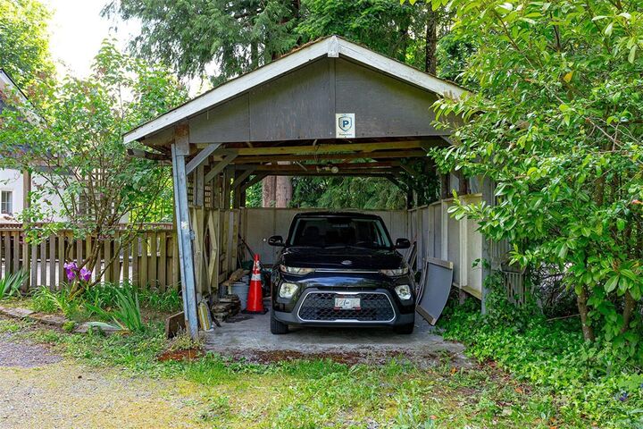 Property Photo: 3056 Gibbins Rd BC V9L 1E4
