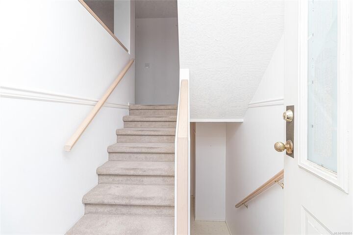 Property Photo: 288 Eltham Rd #403 BC V9B 1J9