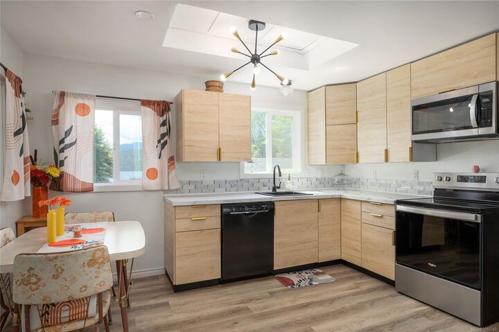 Property Photo:  8555 Maple Ridge Rd  BC V0R 3E1 
