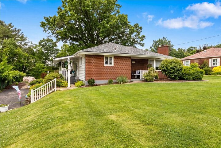 Property Photo:  1705 Arona Road  PA 15642 
