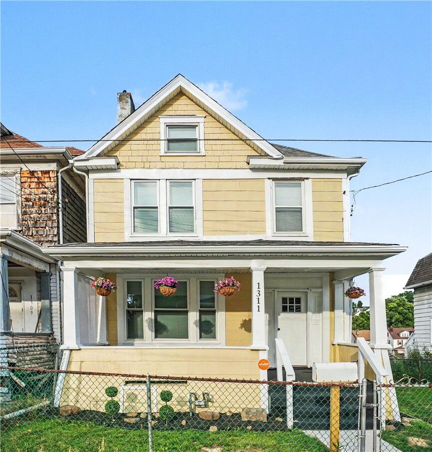 Property Photo: 1311 Pirl St PA 15132