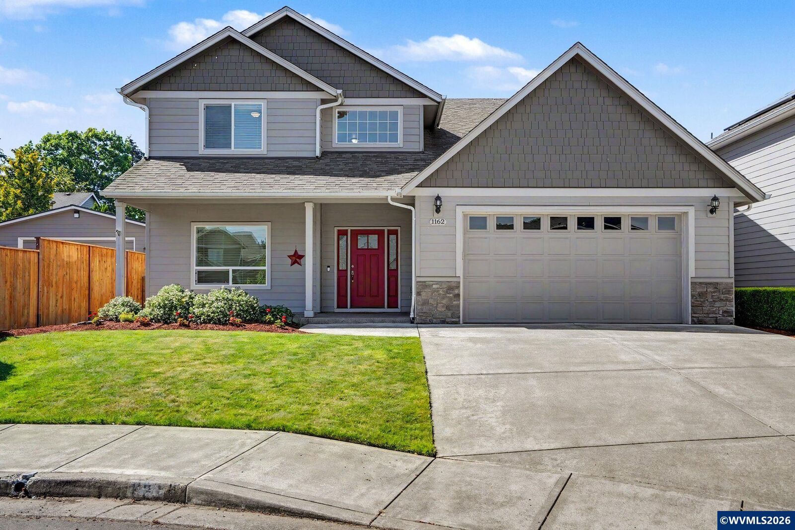 Property Photo: 1162 Lent Ct NE OR 97303