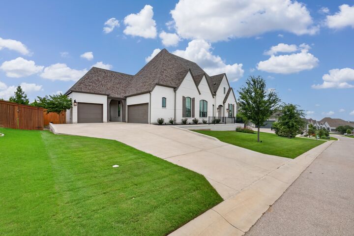 Property Photo: 272 Egret Lane TX 78737